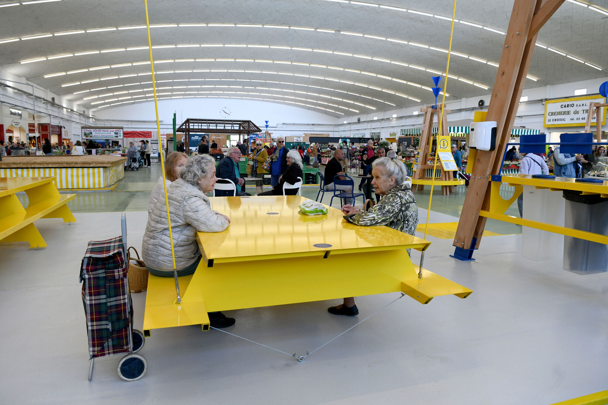 Nouveaux aménagements aux halles du centre-ville de Saint-Nazaire.