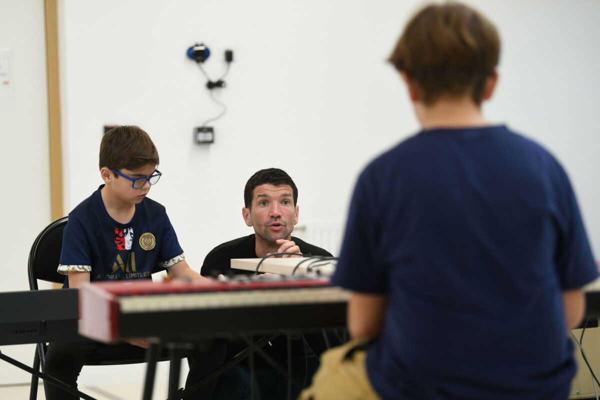 L’enseignant de musique Brice Tenailleau a développé une pédagogie inclusive avec l’association Musicodys.